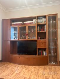 Mobile da parete in legno di ciliegio con vetrine