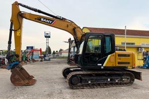 Escavatore SANY SY135C con lama