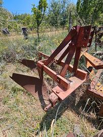 Aratro bivomere portato Sogema 48