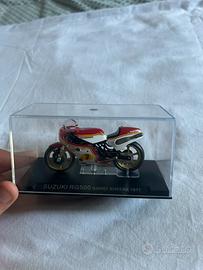 Modellino Moto Suzuki RG500 Barry Sheene 1977