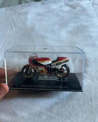 Modellino Moto Suzuki RG500 Barry Sheene 1977