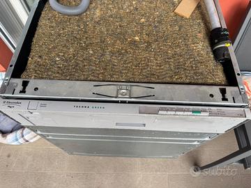 Lavastoviglie Elextrolux Rex