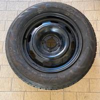Ruota con gomma 195/65R15