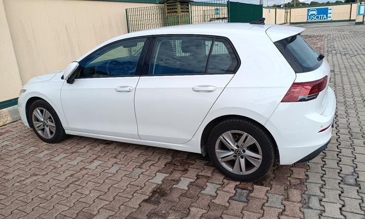 Golf 8 bianca 1.5 metano