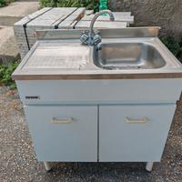 Mobile lavello con vasca e pensile