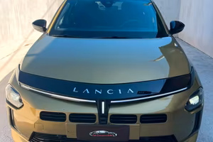 Lancia Ypsilon Hybrid e-DCT LX