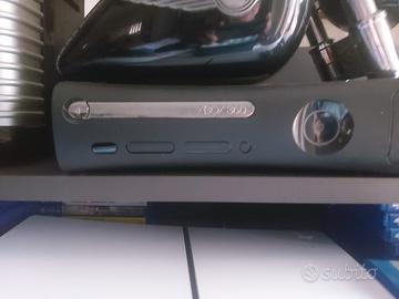 X-box 360 + 2 controller e oltre 100 giochi