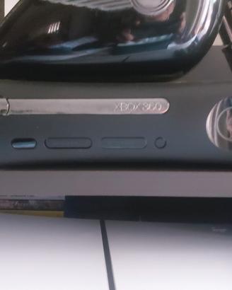 X-box 360 + 2 controller e oltre 100 giochi
