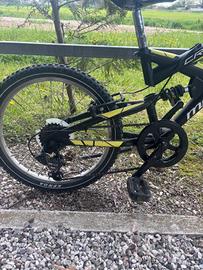 bici bambino e bambina