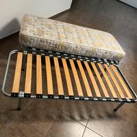 Due reti a doghe in legno e materasso Eminflex