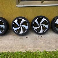 4 cerchi Milton Keynes 18”