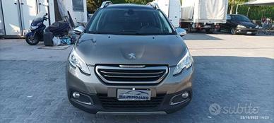Peugeot 2008 Peugeot 2008 1.6 Hdi Allure Tetto.