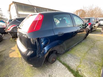 FIAT PUNTO 2010 PER RICAMBI