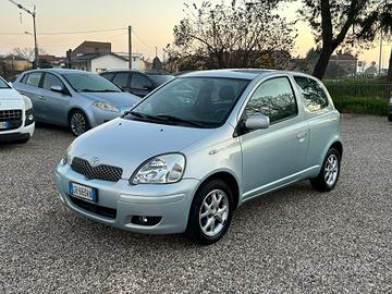 Toyota Yaris 1.0i 16V cat 3 porte Sol