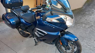 Triumph Trophy SE