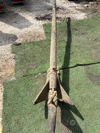 Vecchio coltrò in legno