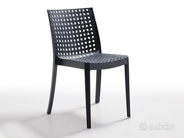Sedie Ristorante Impilabile Nere Cod3161N Esterno