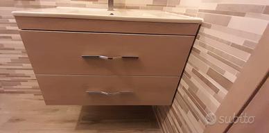 Mobile bagno con lavabo