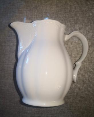 Lattiera porcellana modernariato
