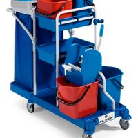 attrezzatura professionale per pulizia