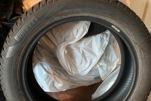4 pneumatici invernali Pirelli 195/60 R18 per C4
