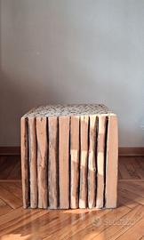 Cubo in tronchi di legno vintage