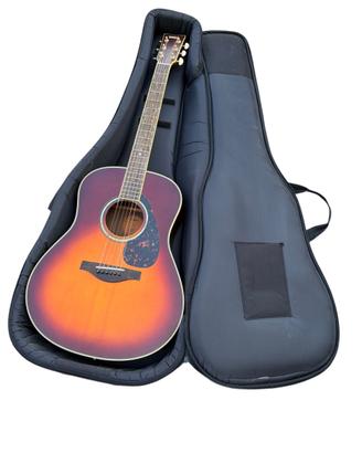 Yamaha LL6 ARE è una chitarra acustica