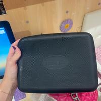 Borsetta nera havajana