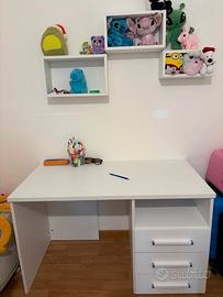 Scrivania e box mensole