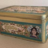 Scatola in latta vintage Amaretti Morbidi Vialetto