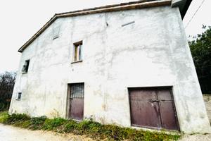 Casa indipendente con giardino