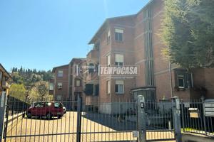 LIUMINOSO QUADRILOCALE IN CENTRO A MONTECAVOLO