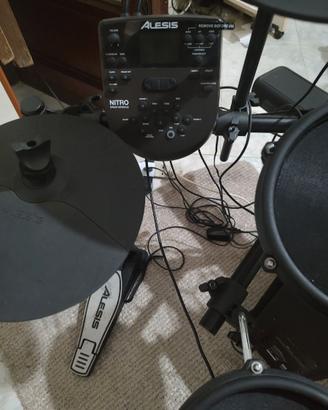 BATTERIA ALESIS -Nitro  Mesh kit