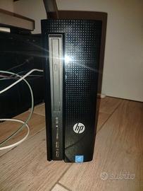 Computer HP 1TB con tastiera e mouse