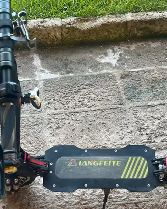 Monopattino elettrico Langfeite L8S