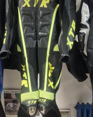 Tuta da moto in pelle taglia 48