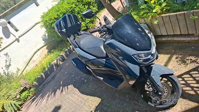 YAMAHA NMAX 125
