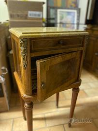 stock mobili antichi