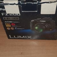 Lumix FZ200