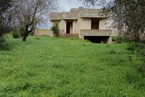 Villa allo stato ustico