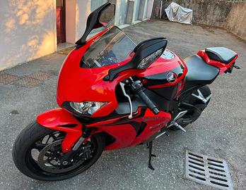 HONDA CBR 1000 RR 2010