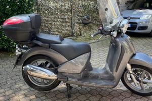 Aprilia Scarabeo 200