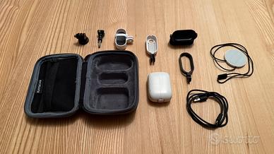 Insta360 GO2 con accessori