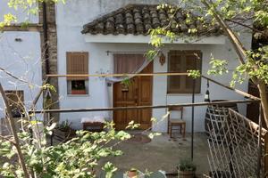 Monolocale con bagno interno
