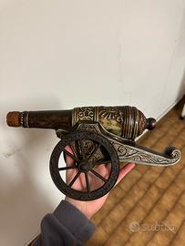 Cannone docorativo stile antico