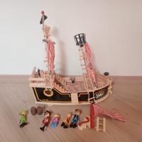 Nave pirati in legno