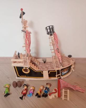 Nave pirati in legno