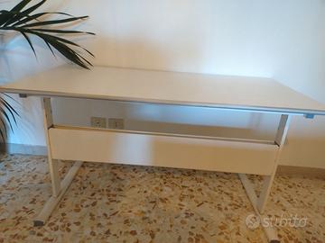 Scrivania Ikea