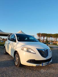 Lancia Ypsilon 1.2 69 CV 5 porte GPL Ecochic Gold