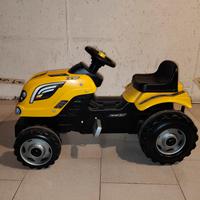 Trattore a pedali per bambini 